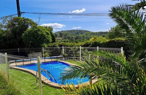 Pernes-les-Fontaines House | Private house with air conditioning, pool, outdoor eating area, and garden