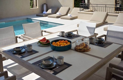 Entrecasteaux Villa | Provençal country house - Swimming pool - Sleeps 9