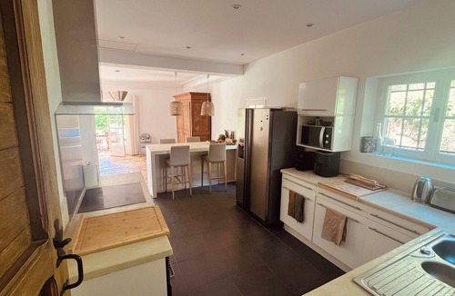Roquefort-les-Pins House | Provençal house with swimming pool in a private lane
