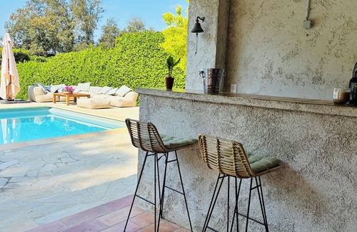 Roquefort-les-Pins House | Provençal house with swimming pool in a private lane