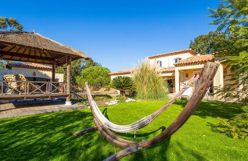 Bormes-Les-Mimosas Villa | Provençal villa - 10 guests