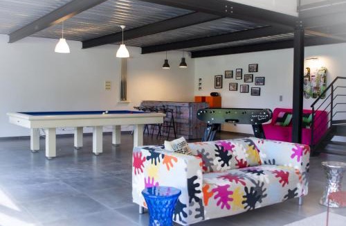 Salon-de-Provence Villa | provencal farm house with heated pool located to salon de provence, 12 people