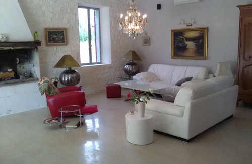 Cabannes House | Provencal farmhouse 250m2 between Alpilles and Luberon with beautiful swimming pool, 1hectare park