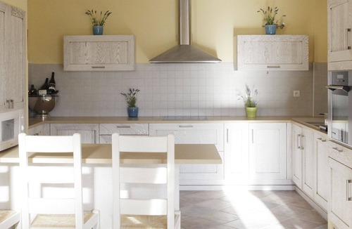 Ventabren House | Provencal farmhouse renovated exceptional setting,