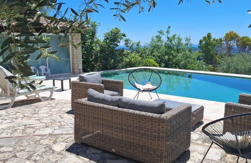 Chateauneuf-Grasse House | Provencal house 9 pers, panoramic sea view, pool, jacuzzi, quiet, nature