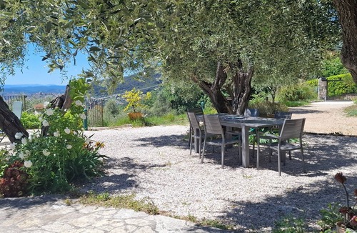 Chateauneuf-Grasse House | Provencal house 9 pers, panoramic sea view, pool, jacuzzi, quiet, nature