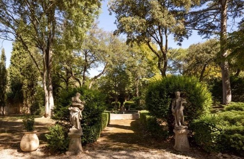 Saint-Etienne-du-Gres House | Provencal country house, swimming pool, tennis court, air conditioning