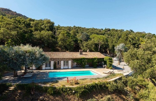 La Garde-Freinet House | Provençal Mas with Pool & Tennis – 20 min from Saint-Tropez