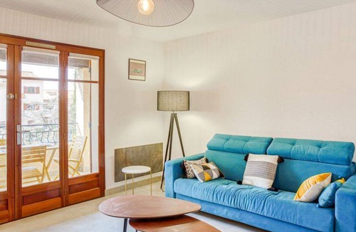 Saint-Cyr-sur-Mer Apartment | Provence Village