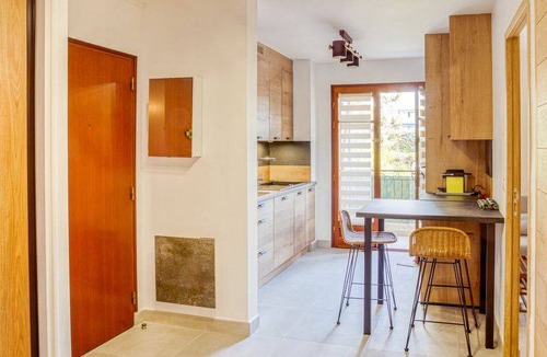 Saint-Cyr-sur-Mer Apartment | Provence Village