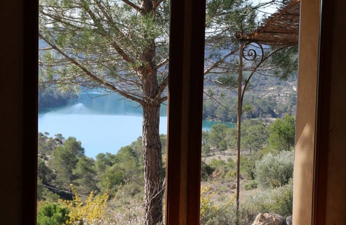 Esparron-de-Verdon Cottage | Provence vacation home with lake view - 2 bedrooms, terrace & fireplace by the lake