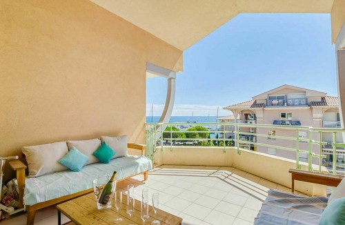 Frejus Port Apartment | Quartier Latin 580.8