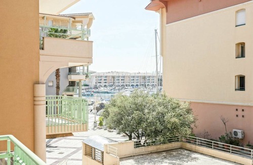 Frejus Port Apartment | Quartier Latin 580.8