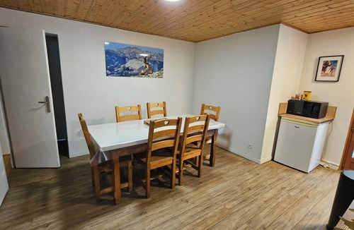 Beauvezer Apartment | Quiet 3-room apartment on the garden level in the mountains