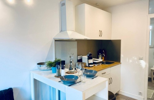 Saint-Mitre-les-Remparts Apartment | Quiet apartment near Martigues