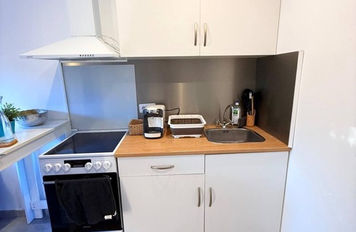 Saint-Mitre-les-Remparts Apartment | Quiet apartment near Martigues