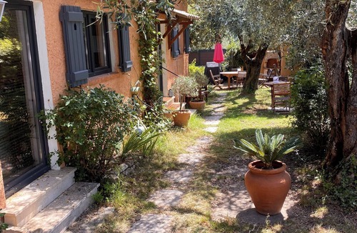 Roquefort-les-Pins House | Quiet house with garden in the heart of the olive grove.
