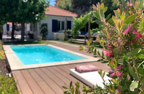 Montolivet House | Quiet house in the heart of Marseille 100 m2 private pool