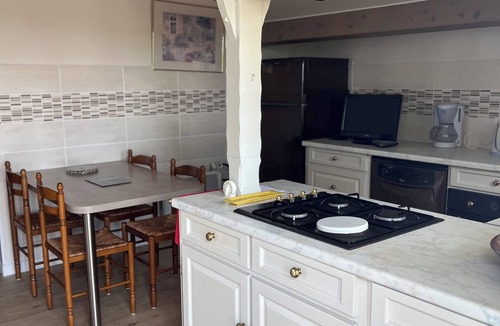 Saint-Aygulf Cabin | Quiet Provencal villa, 300 m from the sea and all amenities
