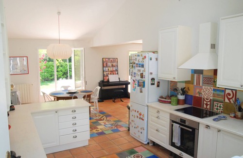 Les Figons House | Quiet villa in a green setting