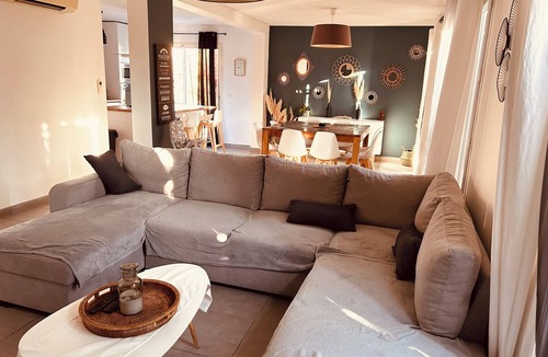Mouries Villa | Quiet villa in charming Provence village