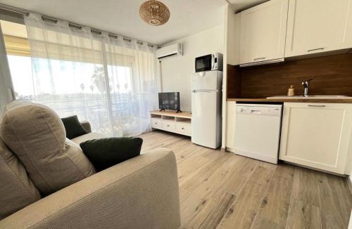 Le Grau-Du-Roi Apartment | Résidence Le Lagon Bleu - Studio cabine 4 couchages avec climatisation et piscine MAE-7111