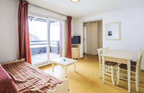 Puy-Saint-Vincent Apartment | Résidence Les Chalets de Puy Saint Vincent - Maeva Individuals - 2-Room Apartment 4 People - Comfort