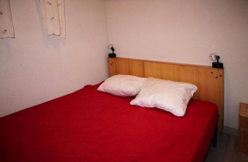 Les Orres Apartment | Résidence Les Flocons - Grand studio cabine 6 personnes MAE-6541