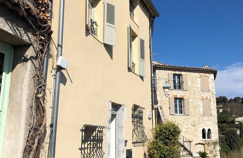 Saint-Paul-de-Vence House | Ramparts of Vence. House on the 1st line of the ramparts of St Paul de Vence.