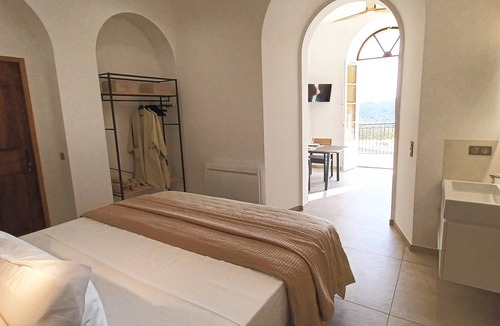 Tourrettes Apartment | REAL EXPERIENCE IN PROVENCE.