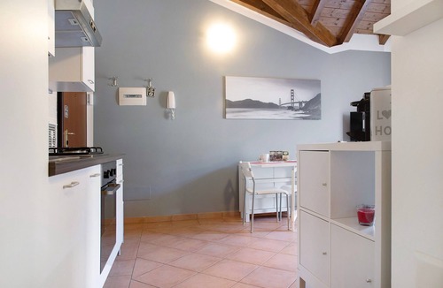 Brenta Apartment | “Relax Between Mountains and Lakes” Apartment with Balcony and Wi-Fi