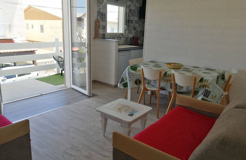 Gruissan Plage House | Renovated chalet, walking distance to shops and sea, Gruissan plage