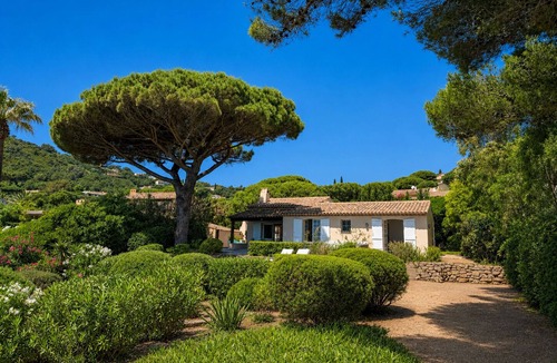 Ramatuelle House | Renovated L’Escalet Villa with Direct Sea & Beach Access near Saint-Tropez