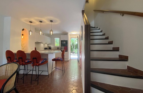 Boulouris-sur-Mer Villa | Renovated Provencal villa 50 m from the sea Résidence Hélios