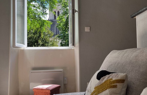 Lodeve Apartment | Renovated T2 - Cathedral view - Center - Wifi