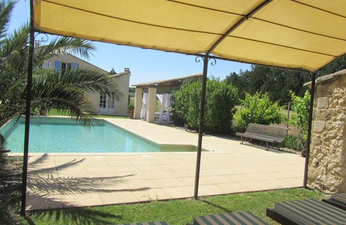 Cavaillon House | rent apartment in Provencal farmhouse with swimming pool