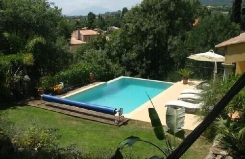 Hyeres Villa | rental beautiful villa hyères residential area close to the sea of shops