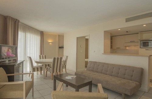 Carnot Apartment | Reserve your apartment in a **** hotel> Apartment 05