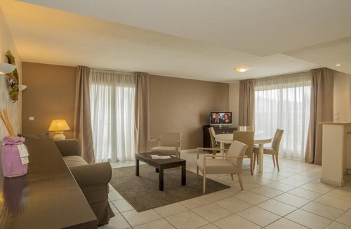 Carnot Apartment | Reserve your apartment in a **** hotel> Apartment 15