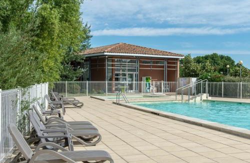 Saint-Saturnin-les-Avignon Resort | Residence Sun Hols Les Rives du Lac