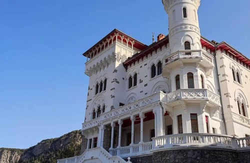 Jausiers Apartment | Residence Chateau Des Magnans Bat C - 4 Rooms for 8 People