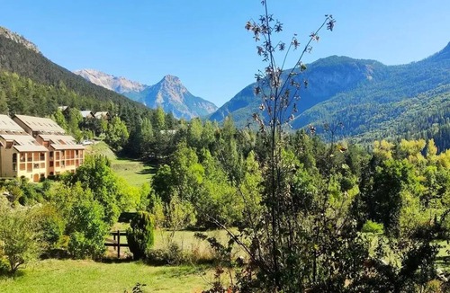 Vallouise Apartment | Residence La Garance - Pleasant Mountain apartment 4/5 pers