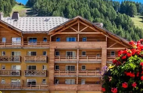 Allos Apartment | Residence Les Cimes du Val d'Allos* - 3 Rooms 6 People Superior