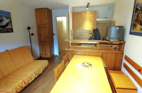 Vallouise Apartment | Residence Les Cytises - Studio for 4 People