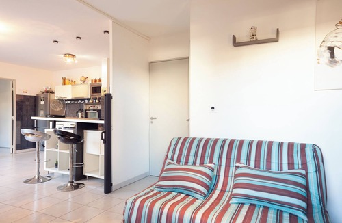 Les Baumettes Apartment | Residence "Les Terrasses Des Calanques" with Private Terrace, Private Whirlpool & Wi-Fi