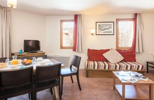 Les Claux Apartment | Residence Pierre & Vacances L'Albane - Tribal Apartment 4 Rooms 8/9 Standard People