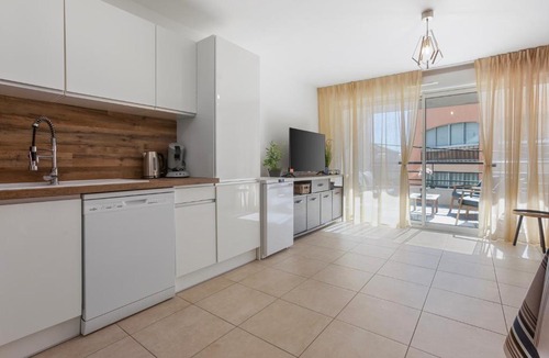 Frejus Plage Apartment | Reve de Dante avec terrasse