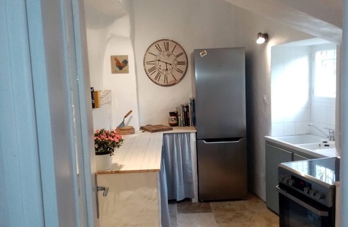 Bize-Minervois House | River front home in Bize minervois