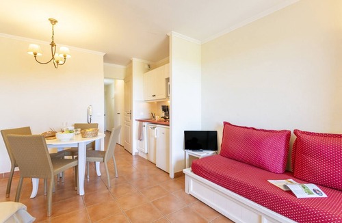 Pont Royal Apartment | Riverfront Retreat Near Cannes