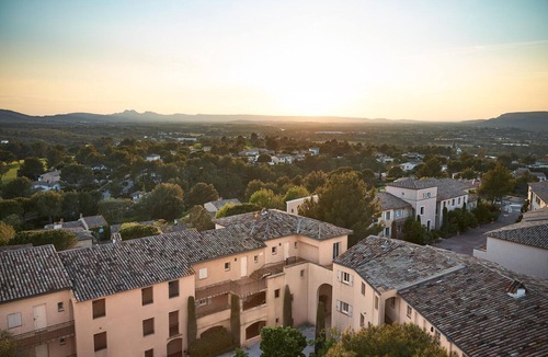 Pont Royal Apartment | Riverfront Retreat Near Cannes